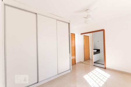 Casa para alugar com 109m², 3 quartos e 2 vagasSuíte