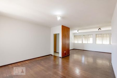 Apartamento para alugar com 80m², 3 quartos e 2 vagasSala