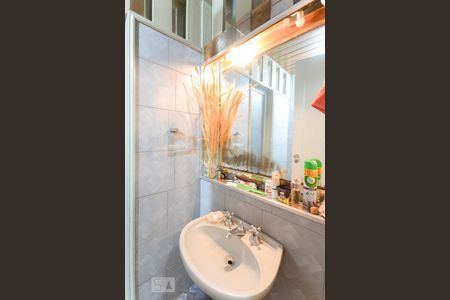 Casa à venda com 270m², 5 quartos e sem vagaBanheiro 2