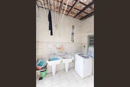 Casa à venda com 270m², 5 quartos e sem vagaLavanderia