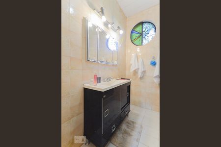 Casa à venda com 270m², 5 quartos e sem vagaBanheiro da Suíte