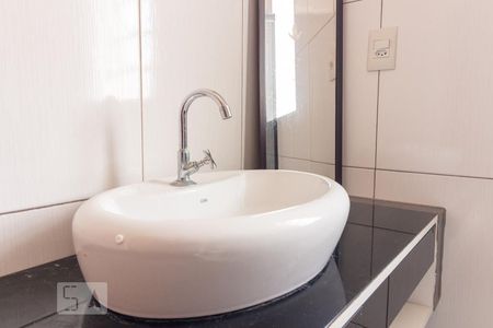 Banheiro de casa à venda com 2 quartos, 150m² em Campo Belo, São Paulo