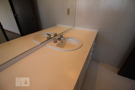 Casa à venda com 570m², 4 quartos e 3 vagasPia