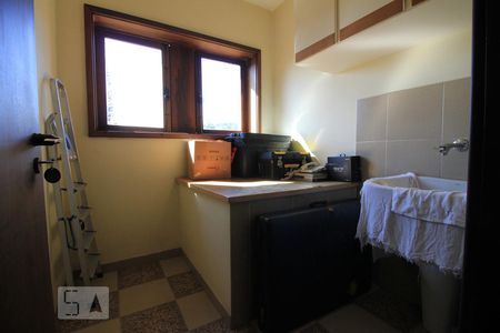 Casa à venda com 570m², 4 quartos e 3 vagasLavanderia