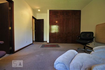 Casa à venda com 570m², 4 quartos e 3 vagasSuíte 2