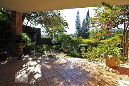 Casa à venda com 570m², 4 quartos e 3 vagasVaranda