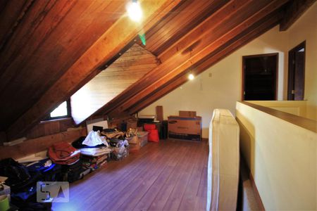 Casa à venda com 570m², 4 quartos e 3 vagasSala superior