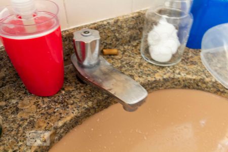 Banheiro Social de apartamento à venda com 2 quartos, 68m² em Chácara Inglesa, São Paulo