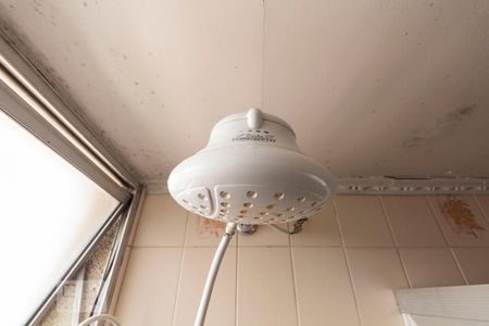 Banheiro Social de apartamento à venda com 2 quartos, 68m² em Chácara Inglesa, São Paulo