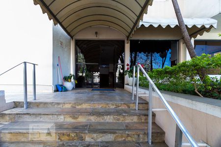 Apartamento à venda com 68m², 2 quartos e 1 vagaEntrada