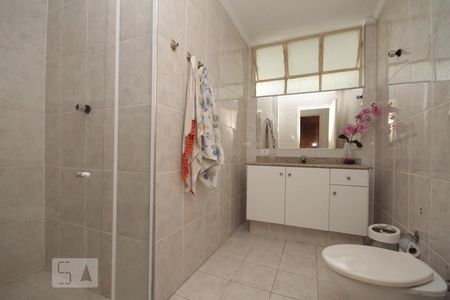 Apartamento para alugar com 93m², 2 quartos e sem vagaBanheiro
