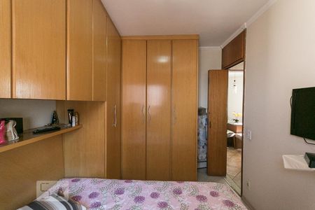 Quarto 2 de apartamento para alugar com 2 quartos, 51m² em Vila Vermelha, São Paulo