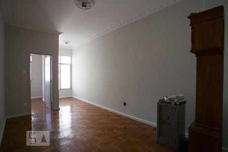 Apartamento para alugar com 80m², 2 quartos e 1 vagaSala