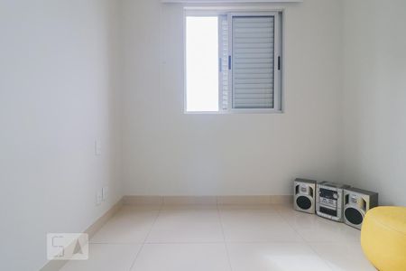 Apartamento para alugar com 75m², 3 quartos e 2 vagasQuarto 2