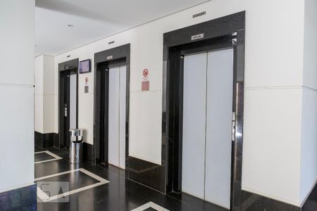 Apartamento para alugar com 43m², 1 quarto e 1 vaga Apartamento para alugar com 43m², 1 quarto e 1 vagaElevadores
