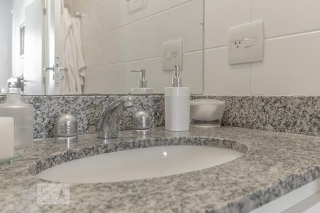 Banheiro de apartamento à venda com 2 quartos, 57m² em Vila Mariana, São Paulo