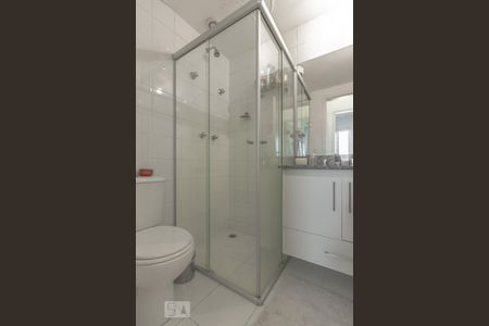 Banheiro de apartamento à venda com 2 quartos, 57m² em Vila Mariana, São Paulo