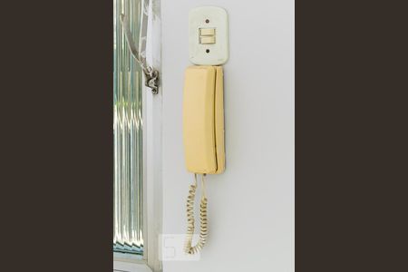 Sala - Interfone de casa de condomínio para alugar com 2 quartos, 70m² em Irajá, Rio de Janeiro