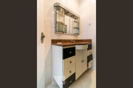 Casa de condomínio para alugar com 70m², 2 quartos e sem vagaBanheiro