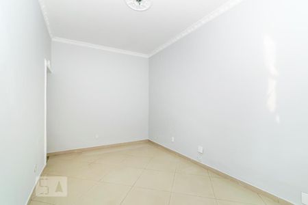 Sala de casa de condomínio à venda com 2 quartos, 70m² em Irajá, Rio de Janeiro