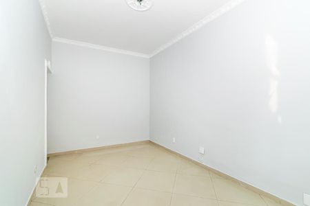 Sala de casa de condomínio para alugar com 2 quartos, 70m² em Irajá, Rio de Janeiro