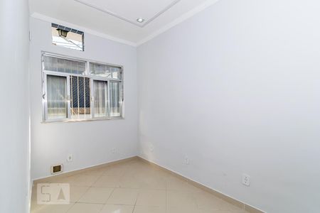 Quarto 1 de casa de condomínio para alugar com 2 quartos, 70m² em Irajá, Rio de Janeiro