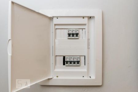 Casa de condomínio para alugar com 70m², 2 quartos e sem vagaQuadro de Luz