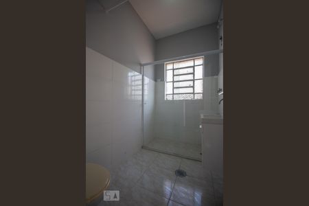 Banheiro social de apartamento para alugar com 2 quartos, 66m² em Vila Pompéia, São Paulo