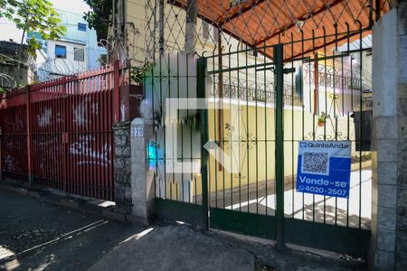 Casa à venda com 120m², 2 quartos e sem vaga Casa à venda com 120m², 2 quartos e sem vagaEntrada