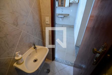 Casa à venda com 120m², 2 quartos e sem vaga Casa à venda com 120m², 2 quartos e sem vagaBanheiro de Serviço