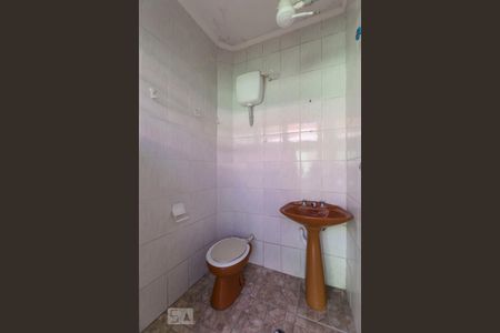 Casa à venda com 400m², 3 quartos e 2 vagasBanheiro de serviço