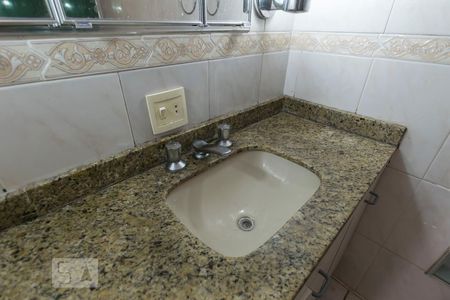 Casa à venda com 400m², 3 quartos e 2 vagasQuarto 3 - Suíte/ Banheiro (Pia)