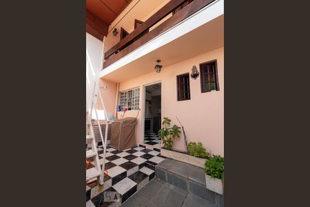 Casa à venda com 150m², 2 quartos e 4 vagasFachada