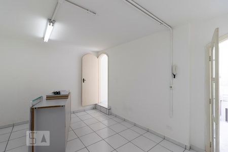 Casa à venda com 215m², 4 quartos e 2 vagas Casa à venda com 215m², 4 quartos e 2 vagasQuarto 1