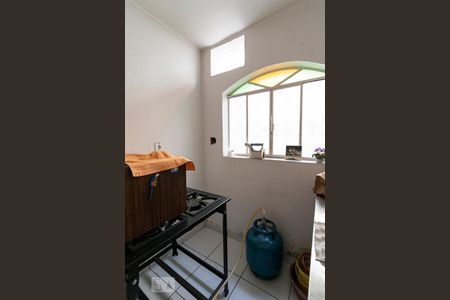 Casa à venda com 215m², 4 quartos e 2 vagas Casa à venda com 215m², 4 quartos e 2 vagasCozinha