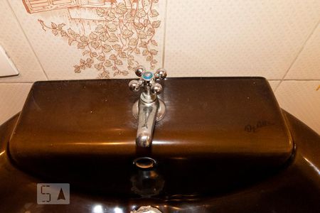 Casa à venda com 215m², 4 quartos e 2 vagas Casa à venda com 215m², 4 quartos e 2 vagasPia