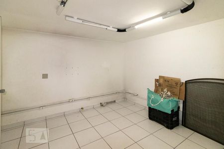 Casa à venda com 215m², 4 quartos e 2 vagas Casa à venda com 215m², 4 quartos e 2 vagasQuarto de Serviço