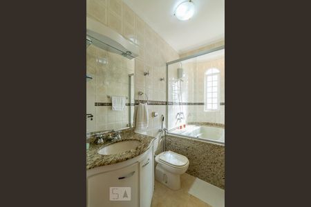 Banheiro da Suite de casa para alugar com 3 quartos, 277m² em Nova Petrópolis, São Bernardo do Campo