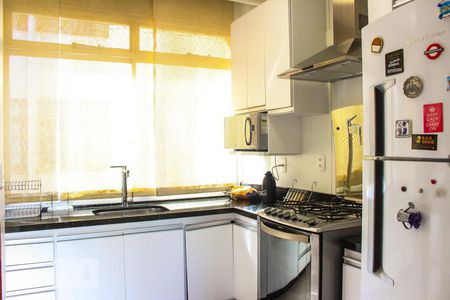 Apartamento para alugar com 101m², 2 quartos e 1 vaga Apartamento para alugar com 101m², 2 quartos e 1 vagaCozinha