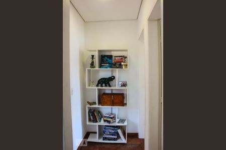 Corredor de apartamento para alugar com 2 quartos, 101m² em Santo Antônio, Belo Horizonte