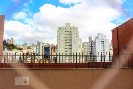 Vista Sala de apartamento para alugar com 2 quartos, 101m² em Santo Antônio, Belo Horizonte