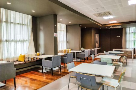 Apartamento para alugar com 57m², 2 quartos e 1 vaga Apartamento para alugar com 57m², 2 quartos e 1 vagaÁrea Comum - Salão de Festas