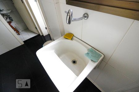 Apartamento à venda com 370m², 5 quartos e 3 vagas Apartamento à venda com 370m², 5 quartos e 3 vagasTanque - Área de Serviço