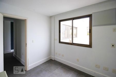 Apartamento à venda com 370m², 5 quartos e 3 vagas Apartamento à venda com 370m², 5 quartos e 3 vagasQuarto 2