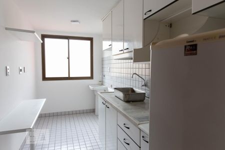 Cozinha de apartamento para alugar com 2 quartos, 78m² em Chácara das Pedras, Porto Alegre