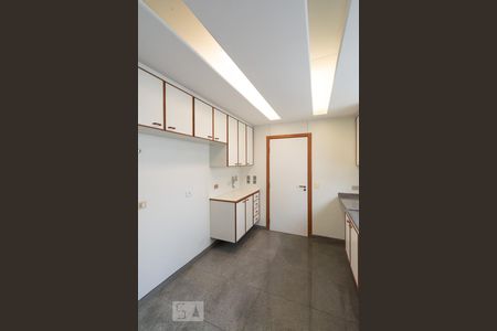 Apartamento à venda com 270m², 4 quartos e 3 vagasCozinha