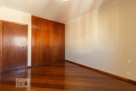 Apartamento à venda com 270m², 4 quartos e 3 vagasDormitório 2