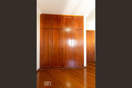 Apartamento à venda com 270m², 4 quartos e 3 vagasDormitório 1