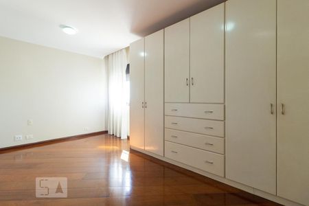 Apartamento à venda com 270m², 4 quartos e 3 vagasSuíte 1