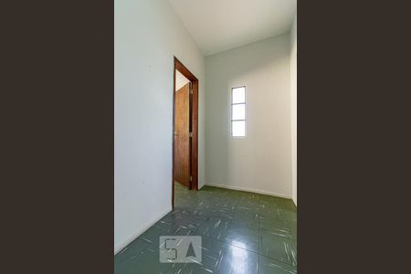 Corredor de casa à venda com 2 quartos, 75m² em Floramar, Belo Horizonte